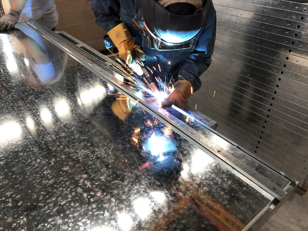 Mig welding galvanizing sheet